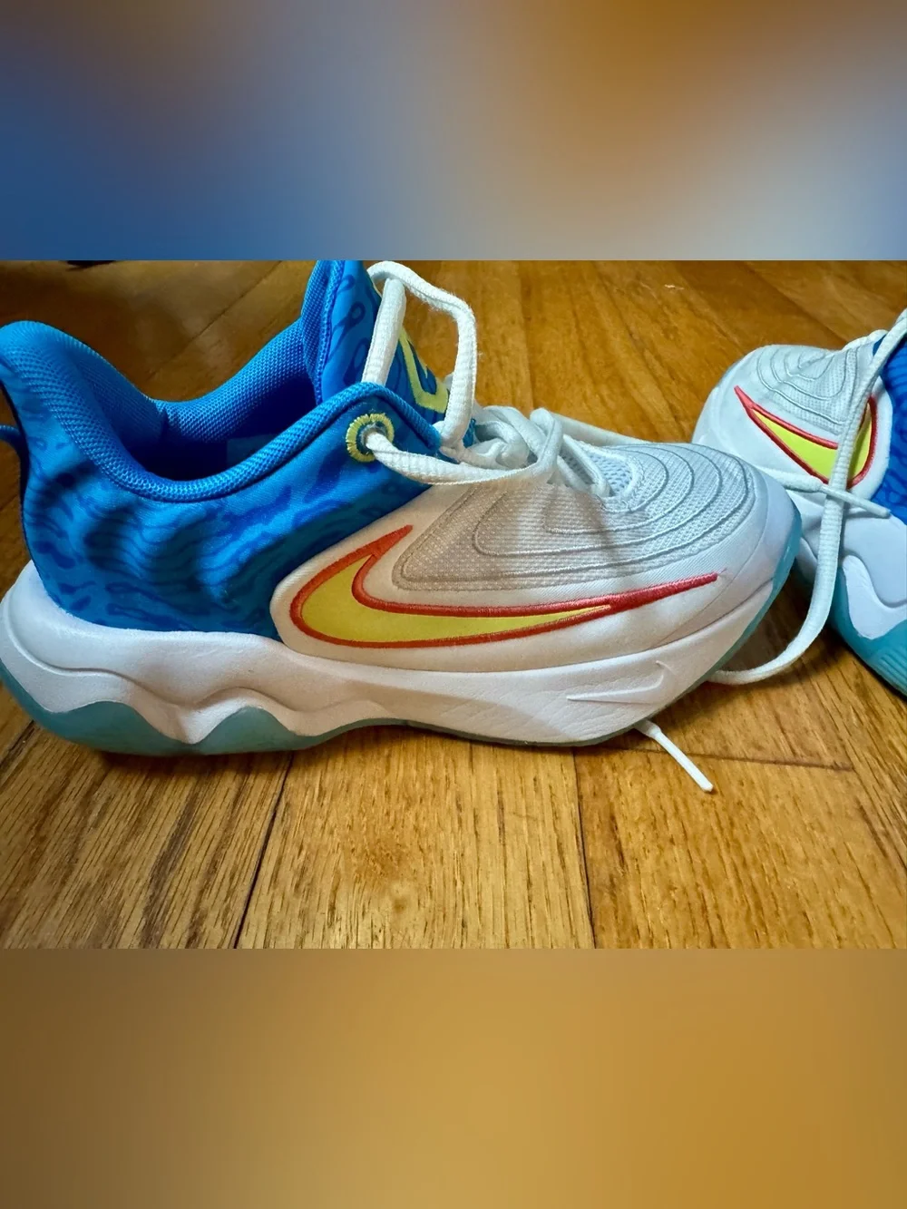 Kids Nike Giannis Blue and White basketball shoes